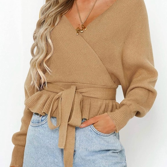 NWT Pullover Top - Picture 3 of 5